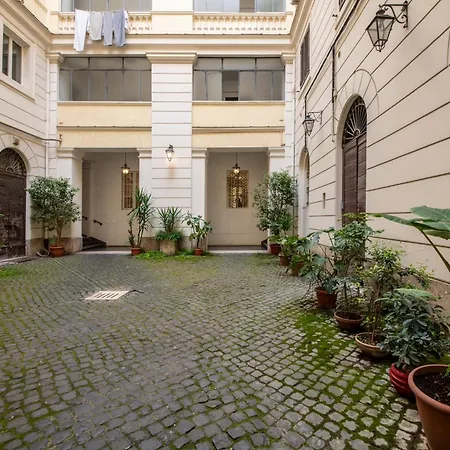 Romantica Laterano